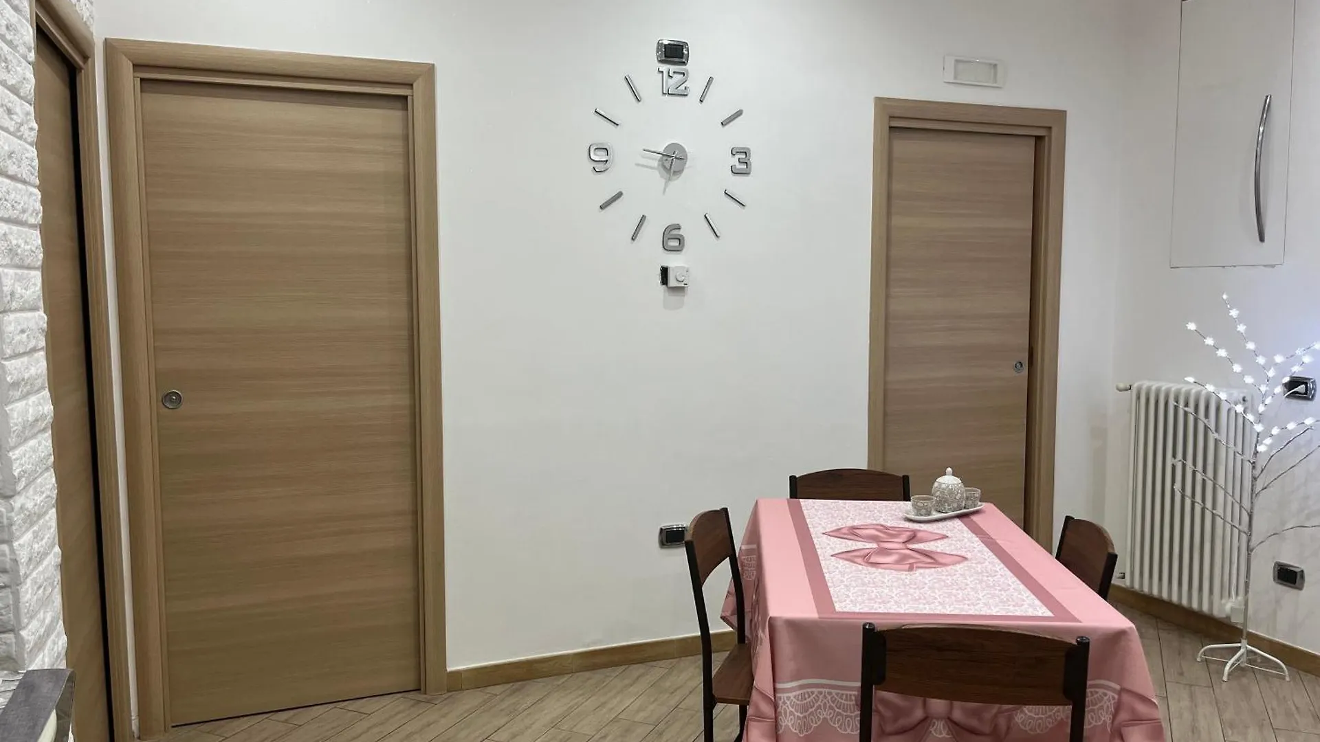 La Casa Di Clhoe Bari 0*,  Italy