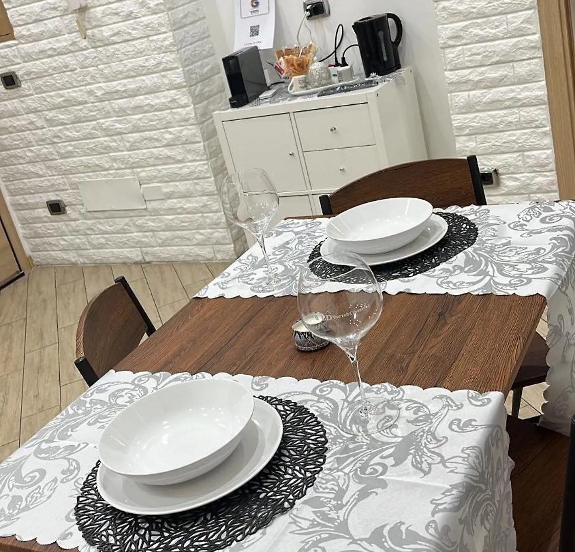 La Casa Di Clhoe Bari 0*,  Italy
