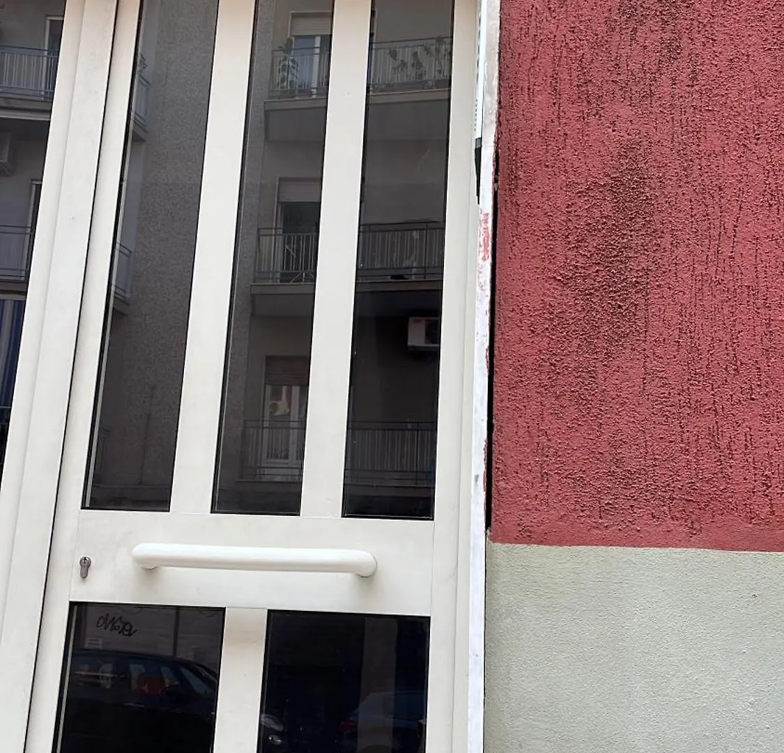 La Casa Di Clhoe Bari 0*,